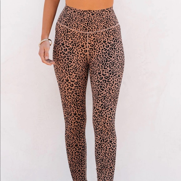 Cheetah tights and sports bra. Tights in large. Bra in medium. - Picture 5 of 8